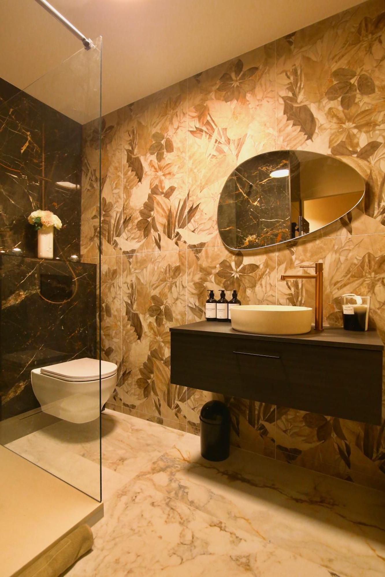 Flower Suite And Spa La Seyne-sur-Mer Buitenkant foto